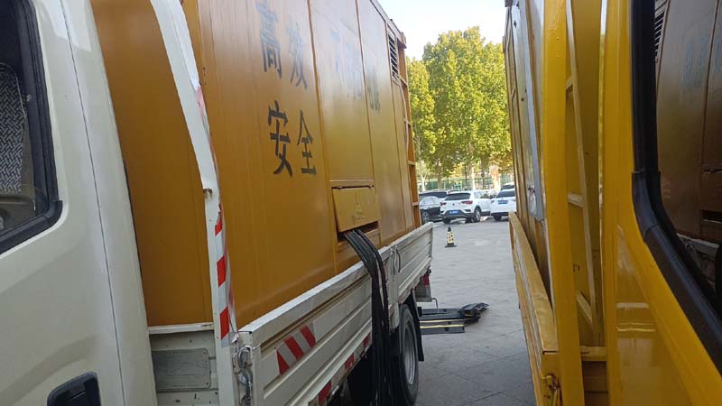 建水如何判断柴油发电机组和UPS电源的切换时间是否符合要求？