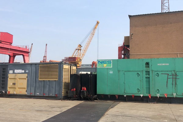 建水发电机出租空气滤清器的清洁频率是多少？