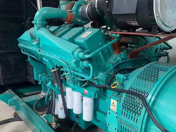 建水更换100kW柴油发电机组机油时，需要注意哪些事项？